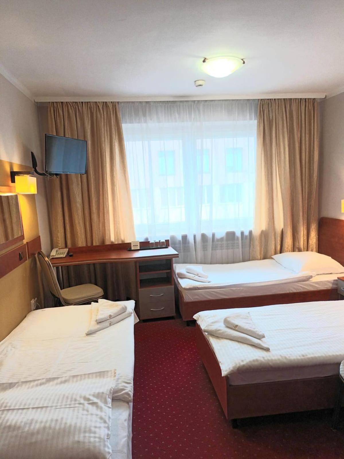 Hotel Orion Sosnowiec Esterno foto