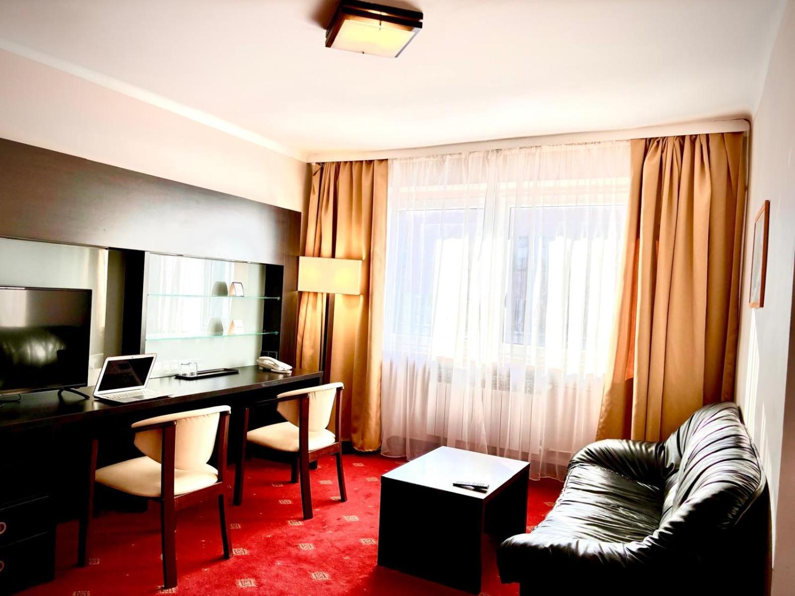 Hotel Orion Sosnowiec Esterno foto