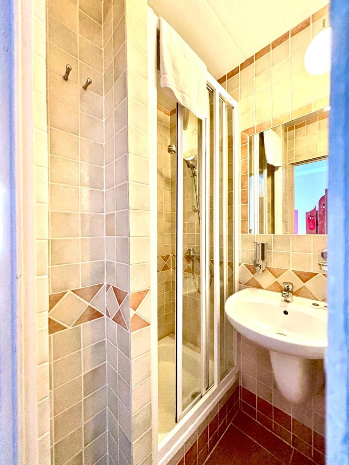 Hotel Orion Sosnowiec Esterno foto