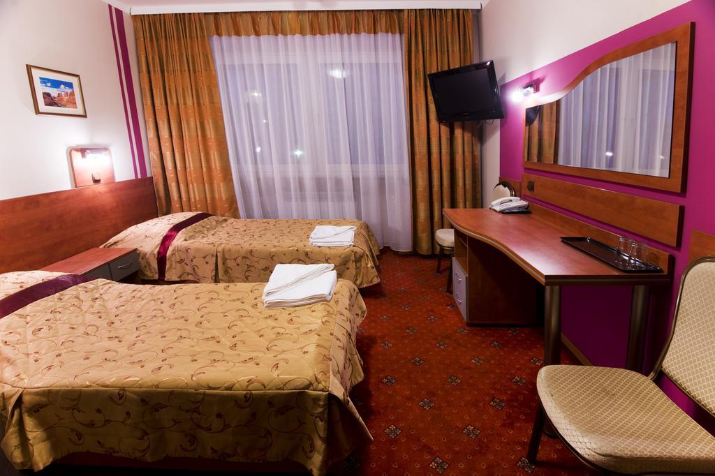 Hotel Orion Sosnowiec Esterno foto