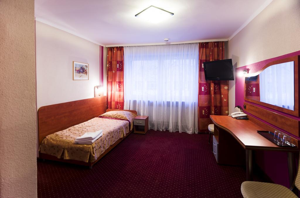 Hotel Orion Sosnowiec Esterno foto