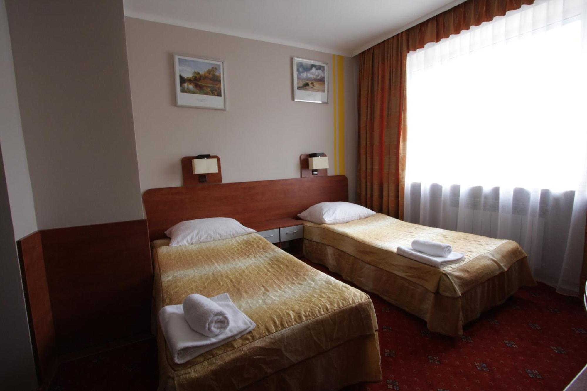 Hotel Orion Sosnowiec Esterno foto