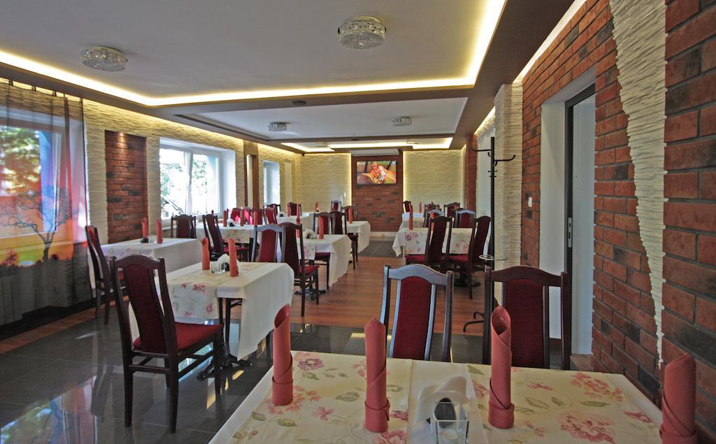 Hotel Orion Sosnowiec Esterno foto